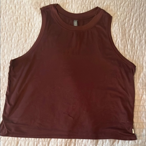 Vuori Maroon Energy Tank Top - Picture 2 of 2